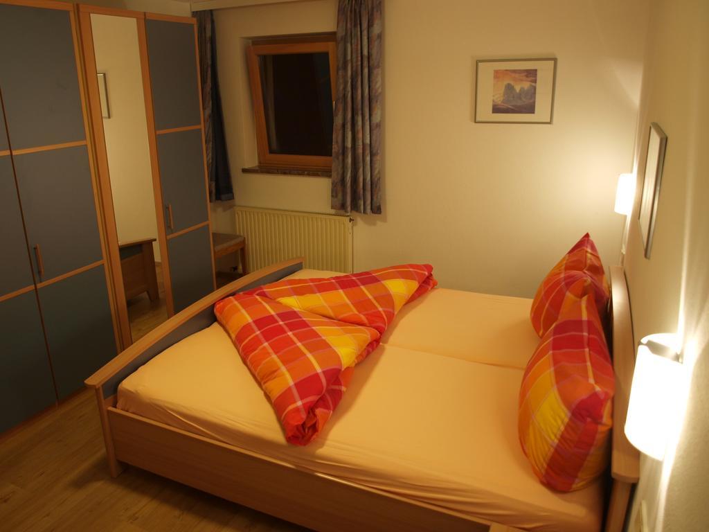 Ferienwohnungen Sommavilla Fulpmes Kamer foto