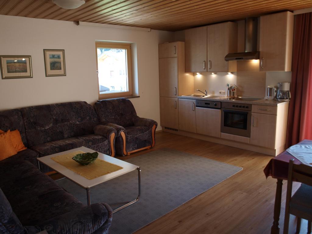 Ferienwohnungen Sommavilla Fulpmes Kamer foto